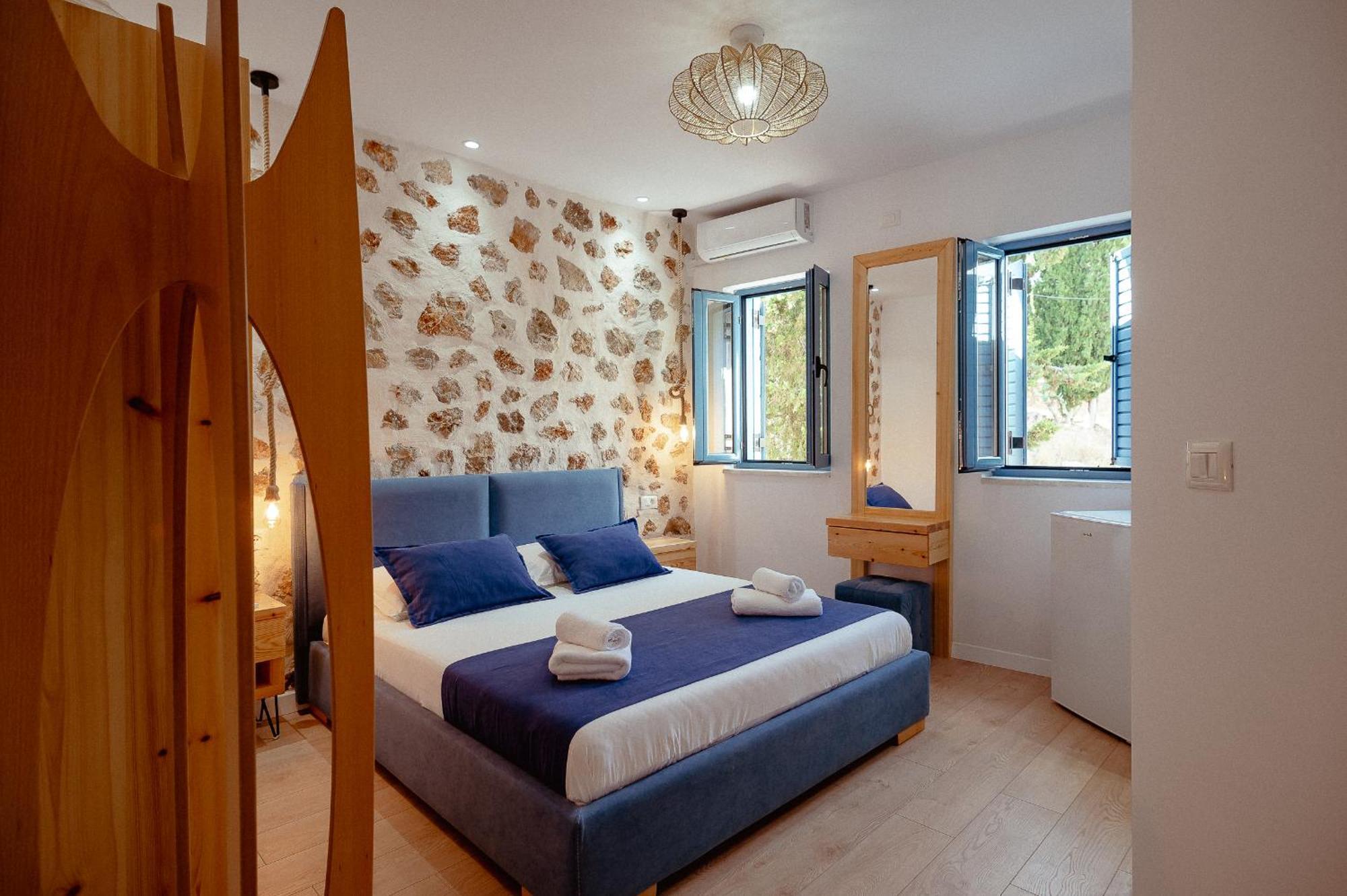 Alex Boutique Bed & Breakfast Himarë
