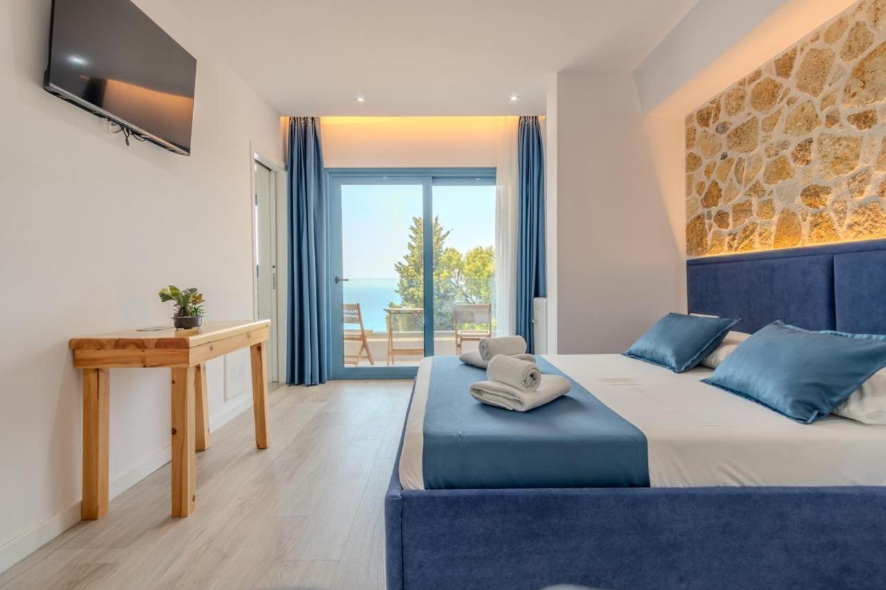 Alex Boutique Himara